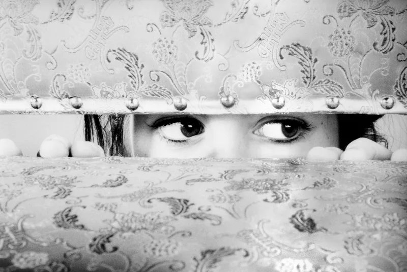 Portfolioarbeit 021 – Möbeldesign: Stephan; Model: Svenja